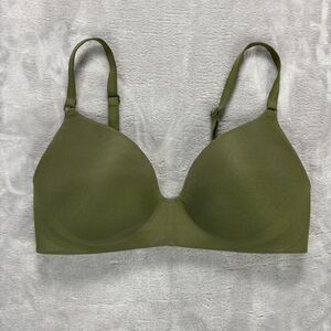 Victoria Secret Pink Wear Everywhere Lightly Lined Wireless Bra 34D Green/Camo